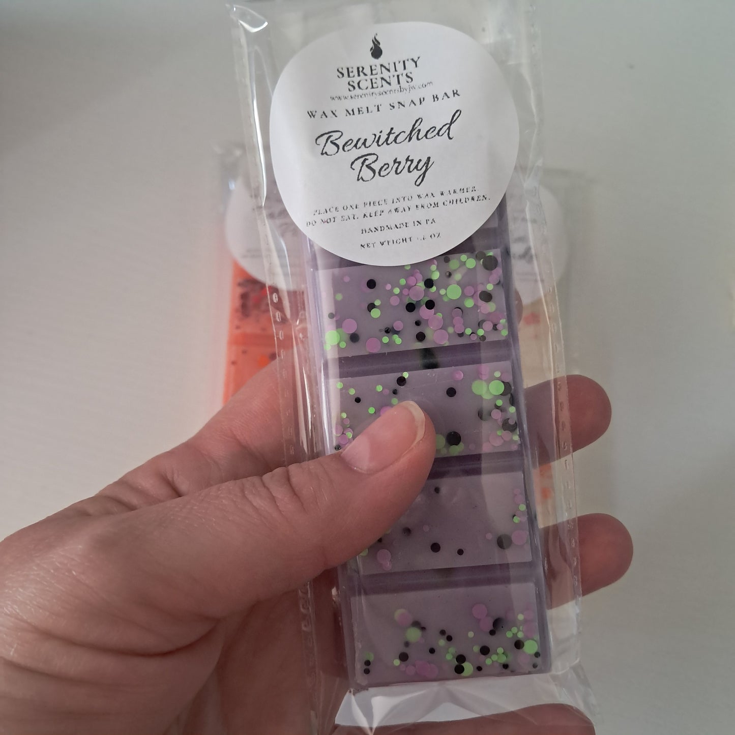 Wax Melt Snap Bar. 1.6oz Net Weight. Soy Wax Blend.